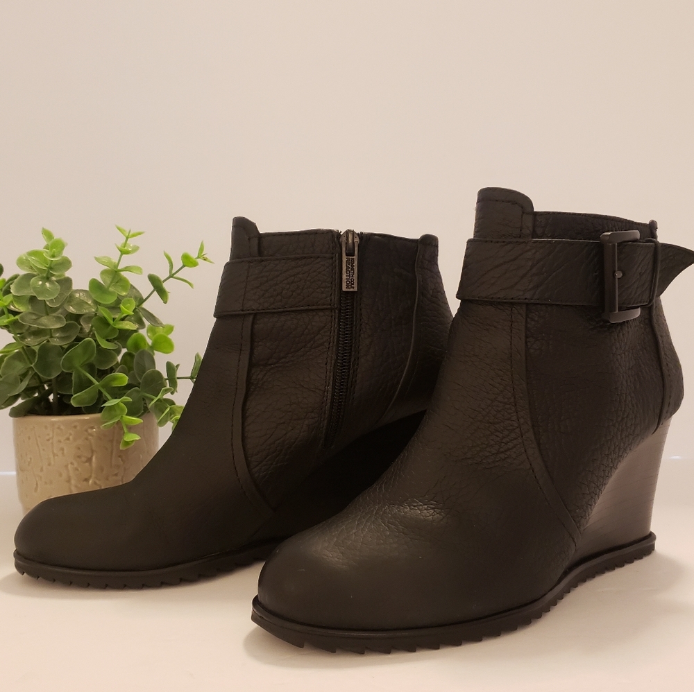 Kenneth Cole Storm Fog Leather Black Booties